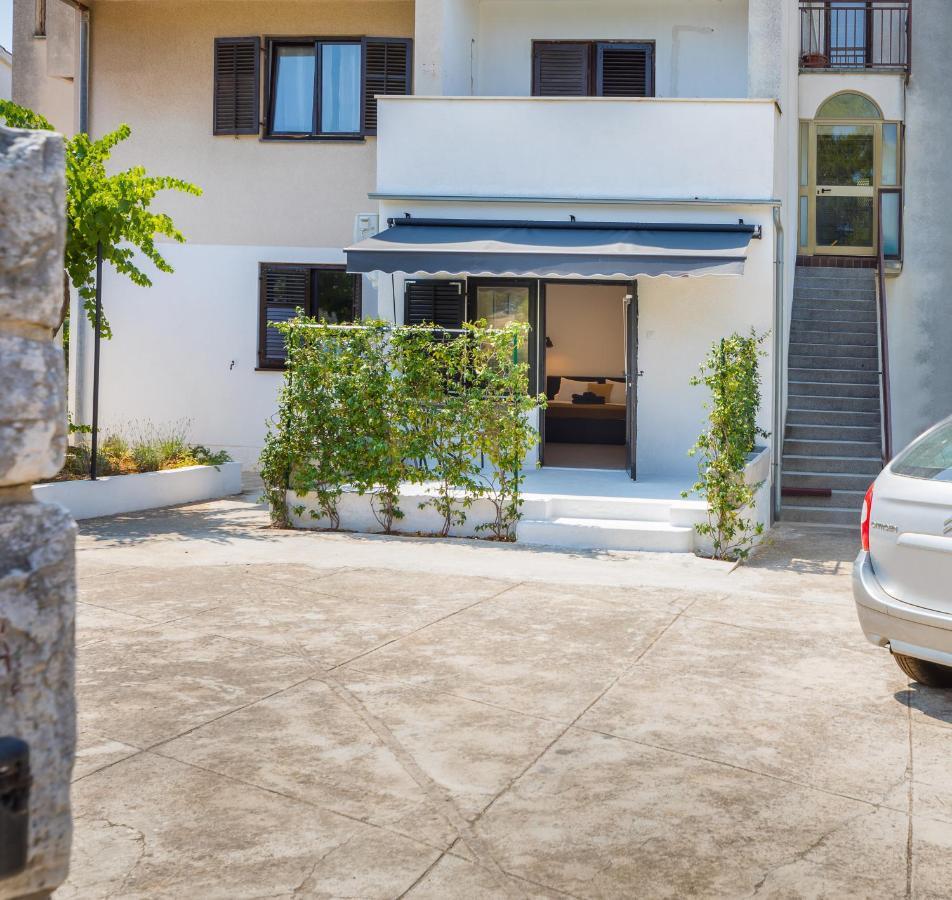 3 Minutes From The Beach: Lovely Studio Apartment Pula Exterior foto